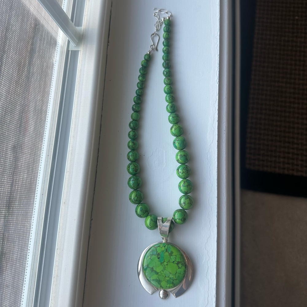 925 Green Genuine Stone Necklace, Earrings, And Ring - Picture 2 of 10